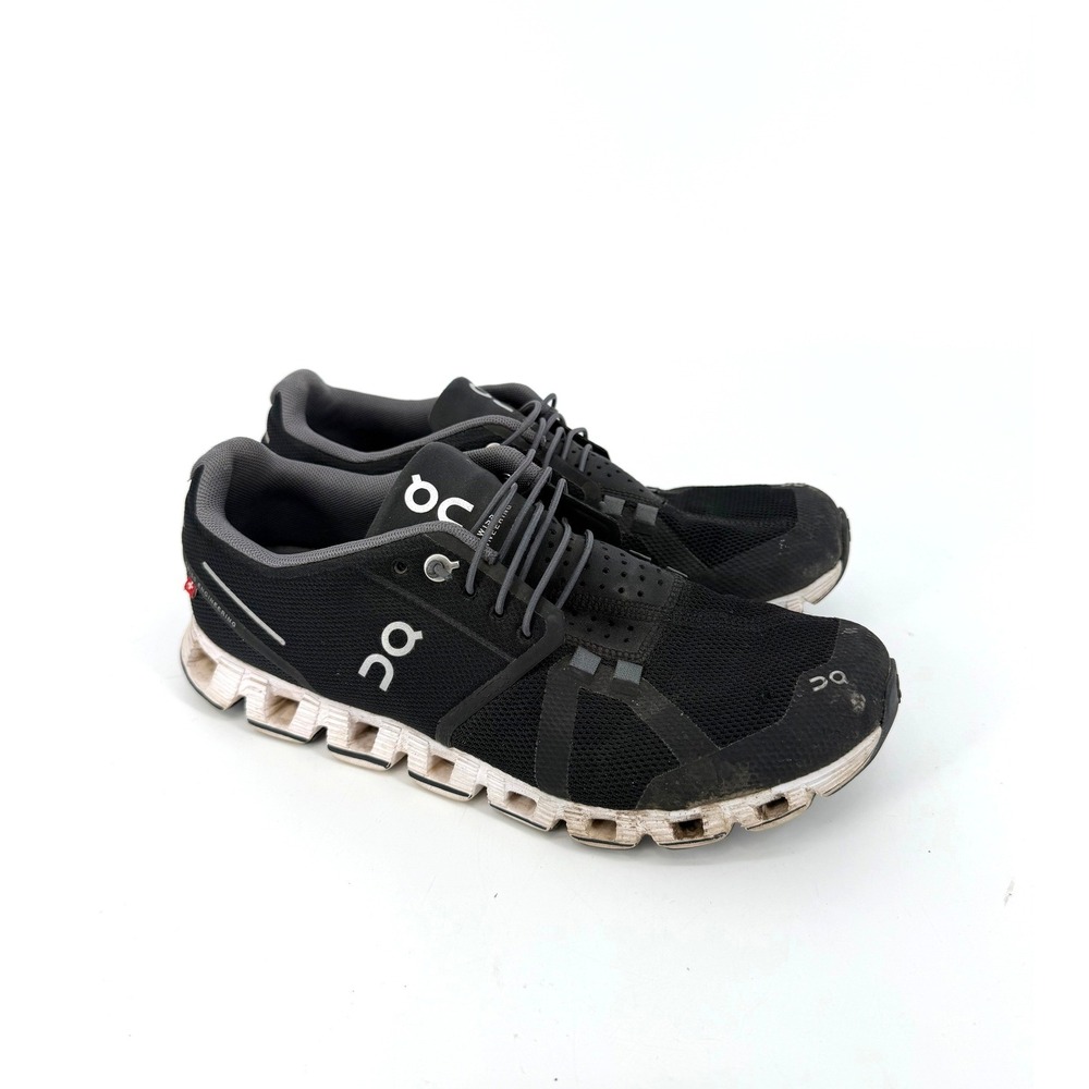 On Cloud Womens Running Shoes Black White 19.0001 Size 9 Classic Gym Slip On
